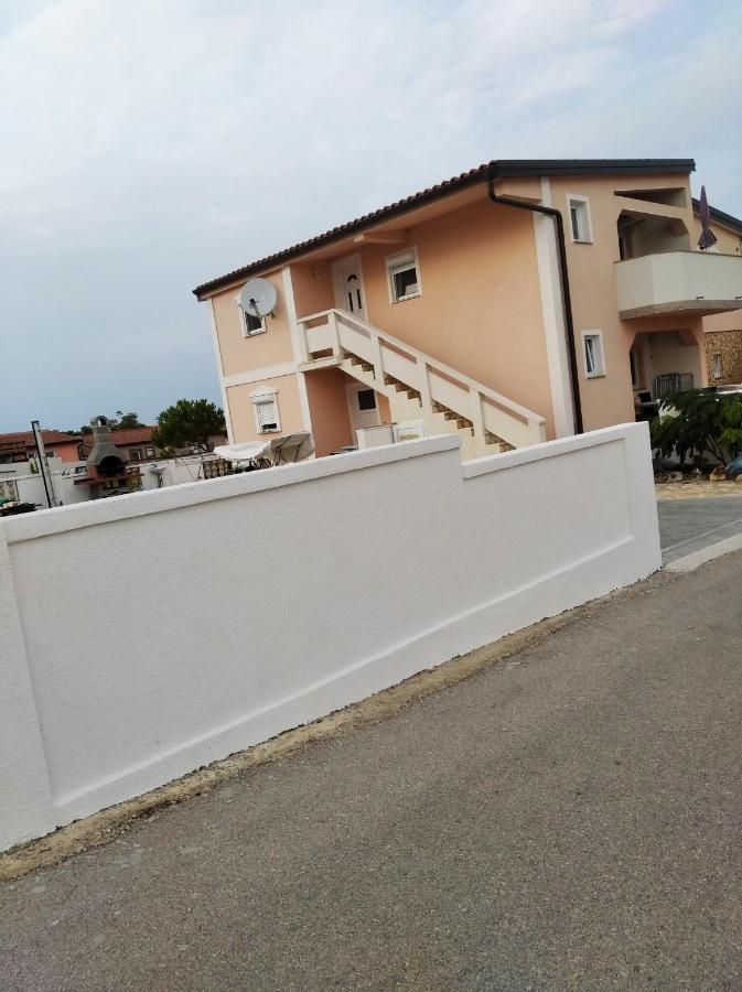 Apartmani Darija Vir Zewnętrze zdjęcie